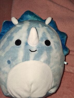 Squishmallows JEROME THE TRICERATOPS Dinosaur 7"  Blue & White Plush